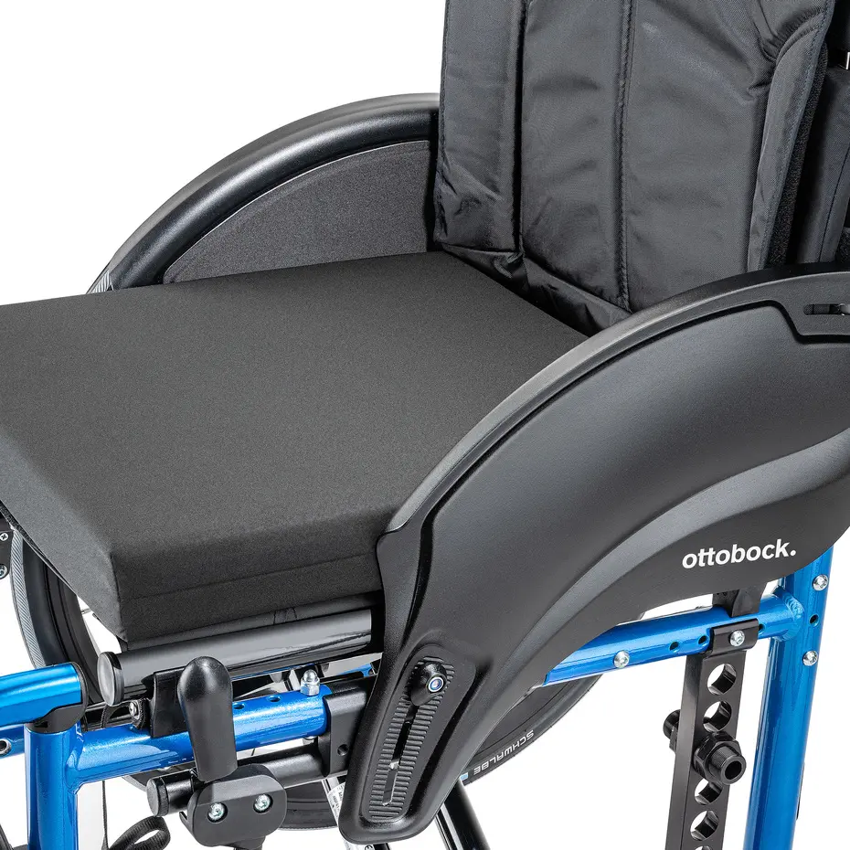 Ottobock Motus wheelchair for active use side panel