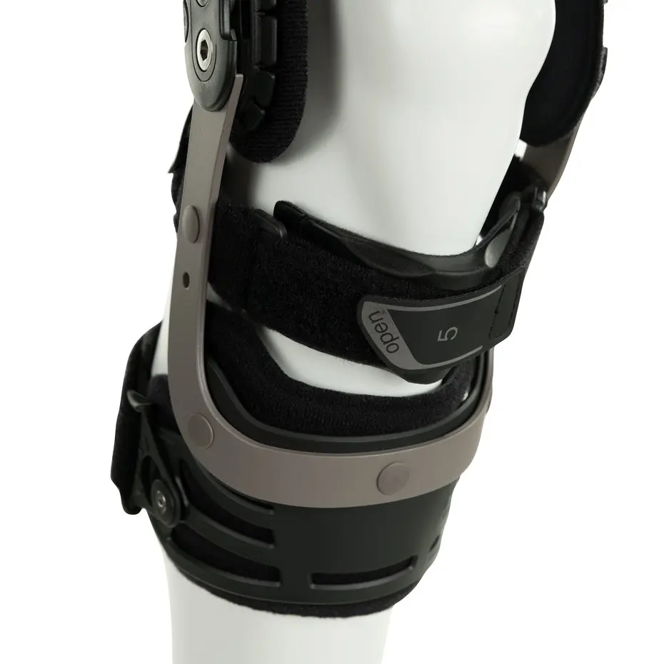 Снимка отблизо на подплънката за тибията на колянната ортеза Ottobock Genu Arexa